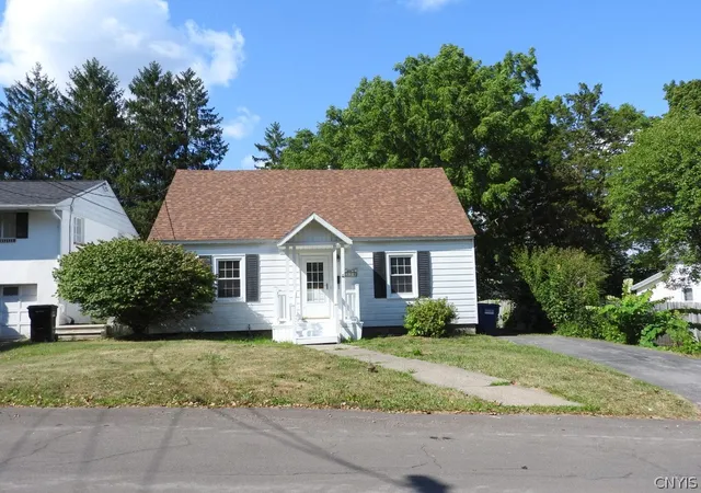 Photo 2 of Sale Pending at 228 Armstrong Pl, Syracuse, NY 13207 | MLS# S1708809 | Listing updated on 2026-08-24