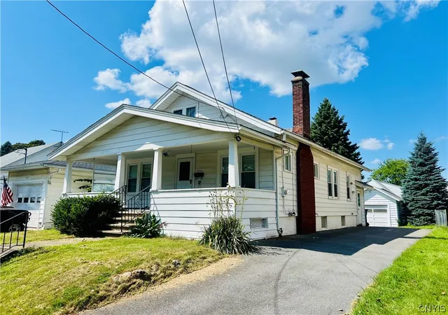 Photo 1 of Single family home for sale at 1233 N Glencove Rd, Syracuse, NY 13206 | MLS# S1708496 | Listing updated on 2026-09-09