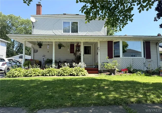 Photo 2 of Single family home for sale at 609 76th Street, Niagara Falls, NY 14304 | MLS# B1707324 | Listing updated on 2026-08-20