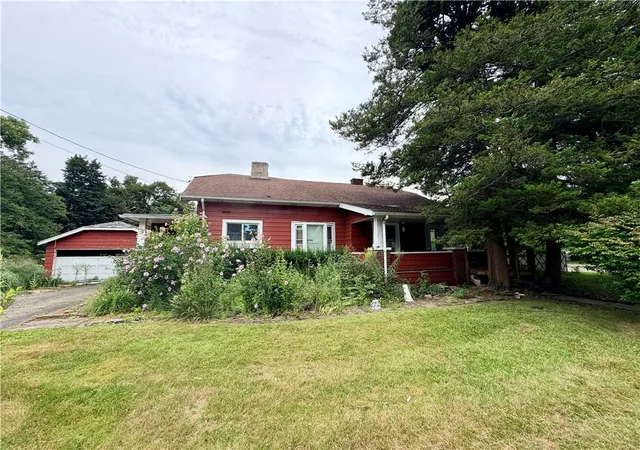 Photo 1 of Single family home for sale at 900 W 1st Street, Elmira, NY 14905 | MLS# R1708603 | Listing updated on 2026-08-20