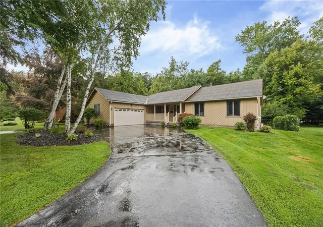 Photo 2 of Sale Pending at 291 Creighton Ln, Rochester, NY 14612 | MLS# R1708858 | Listing updated on 2026-09-13