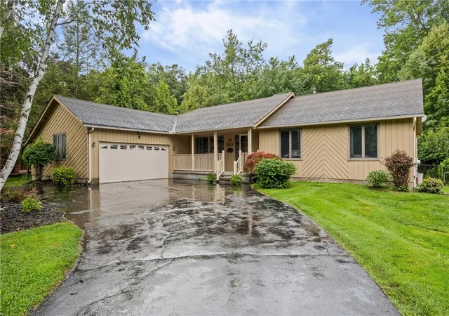 Photo 3 of Sale Pending at 291 Creighton Ln, Rochester, NY 14612 | MLS# R1708858 | Listing updated on 2026-09-13