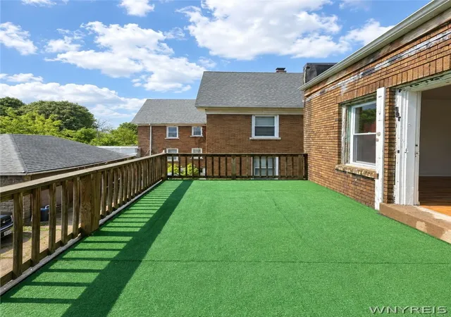 Listing Photo 4 - Condo for sale in building located at 1727 Fry Ave, Niagara Falls, NY 14301