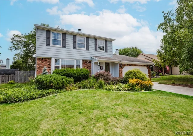 Photo 3 of Sale Pending at 4633 Deerfield Rd, Hamburg, NY 14075 | MLS# B1708215 | Listing updated on 2026-08-24