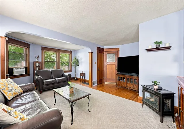 Photo 3 of Sale Pending at 106 Shepard Ave, Buffalo, NY 14217 | MLS# B1708794 | Listing updated on 2026-08-25