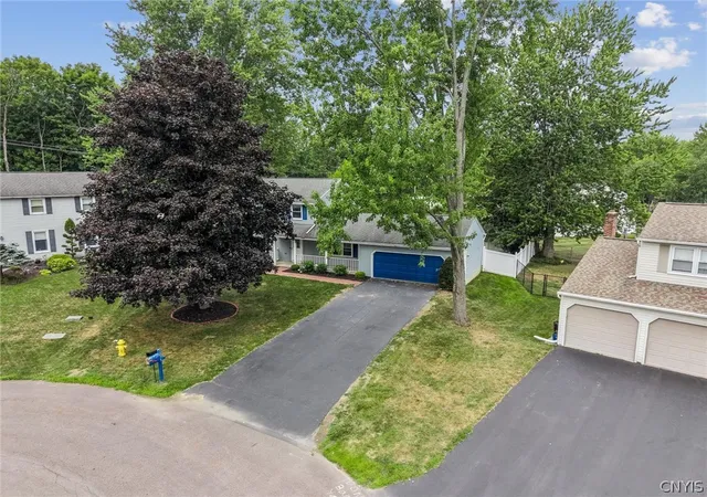 Photo 2 of Single family home for sale at 5039 Audrey Dr, Syracuse, NY 13212 | MLS# S1702036 | Listing updated on 2026-09-01