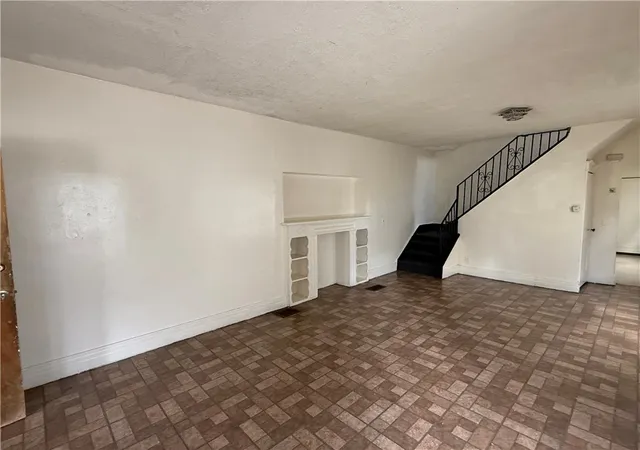 Photo 2 of Sale Pending at 91 93 Rohr St, Rochester, NY 14605 | MLS# R1708284 | Listing updated on 2026-08-27