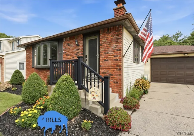 Photo 3 of Sale Pending at 202 Barbados Dr, Buffalo, NY 14227 | MLS# B1708340 | Listing updated on 2026-08-28