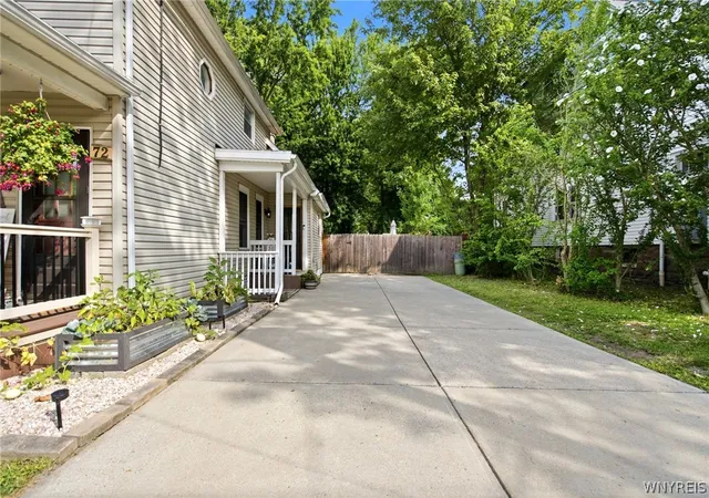 Photo 3 of Single family home for sale at 72 Simson St, North Tonawanda, NY 14150 | MLS# B1706234 | Listing updated on 2026-08-28