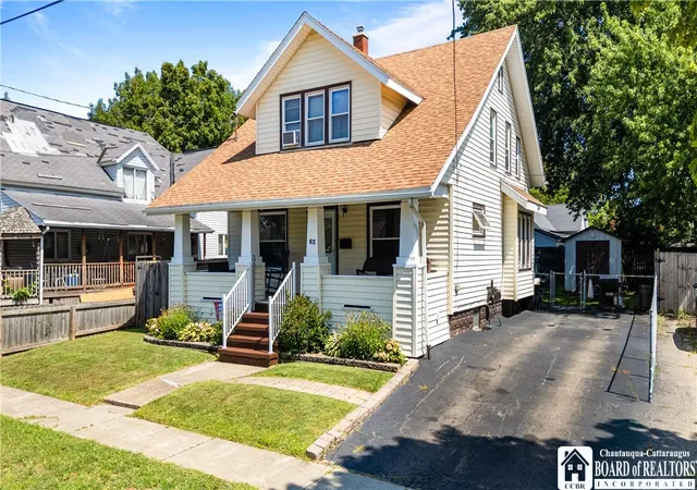 Photo 1 of Single family home for sale at 62 N Ermine St, Dunkirk, NY 14048 | MLS# R1708921 | Listing updated on 2026-09-04