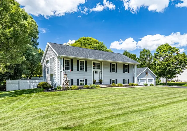 Photo 2 of Single family home for sale at 11 Plains Rd, Mendon, NY 14472 | MLS# R1706846 | Listing updated on 2026-09-12