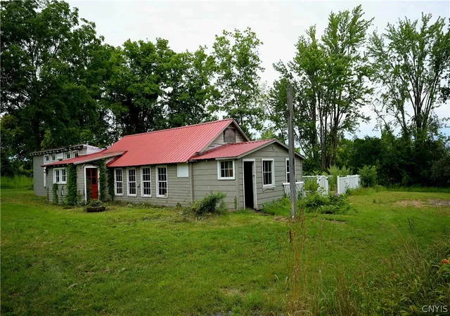 Photo 2 of Single family home for sale at 7381 State Route 5, Westmoreland, NY 13323 | MLS# S1708891 | Listing updated on 2026-08-21