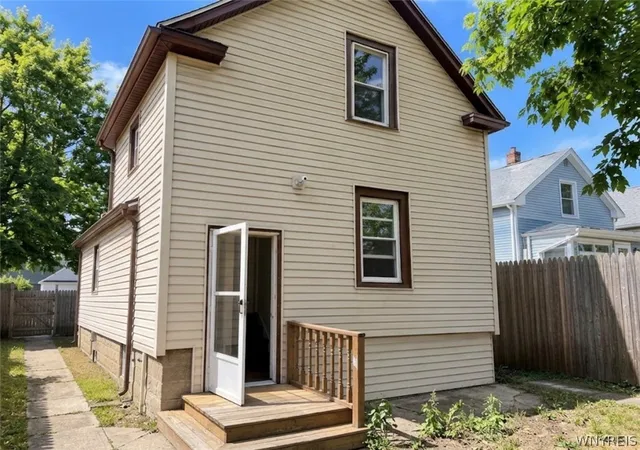 Photo 2 of Single family home for sale at 745 19th St, Niagara Falls, NY 14301 | MLS# B1708628 | Listing updated on 2026-08-21