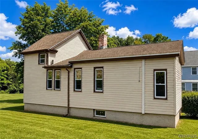 Photo 3 of Single family home for sale at 745 19th St, Niagara Falls, NY 14301 | MLS# B1708628 | Listing updated on 2026-08-21