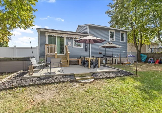 Photo 2 of Single family home for sale at 7388 Oakpost Rd, Clay, NY 13088 | MLS# S1707332 | Listing updated on 2026-08-21