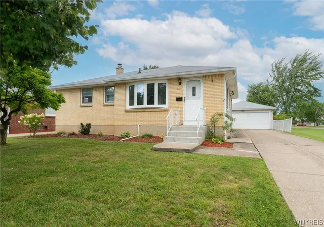 Photo 1 of Sale Pending at 150 Lamson Rd, Tonawanda, NY 14223 | MLS# B1708965 | Listing updated on 2026-09-05