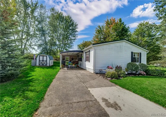 Photo 1 of Sale Pending at 6070 Michigan Rd, Arcade, NY 14009 | MLS# B1709012 | Listing updated on 2026-08-27