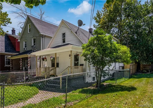 Photo 3 of Single family home for sale at 2215 Cudaback Ave, Niagara Falls, NY 14303 | MLS# B1708385 | Listing updated on 2026-08-21