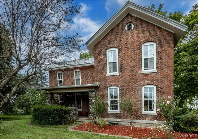 Photo 1 of Sale Pending at 6110 Salt Rd, Clarence, NY 14031 | MLS# B1708647 | Listing updated on 2026-09-11