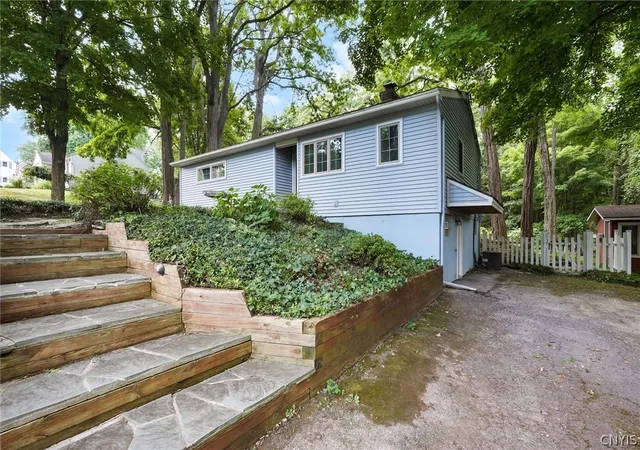 Photo 2 of Sale Pending at 415 Yorkshire Blvd, Camillus, NY 13219 | MLS# S1707090 | Listing updated on 2026-08-28