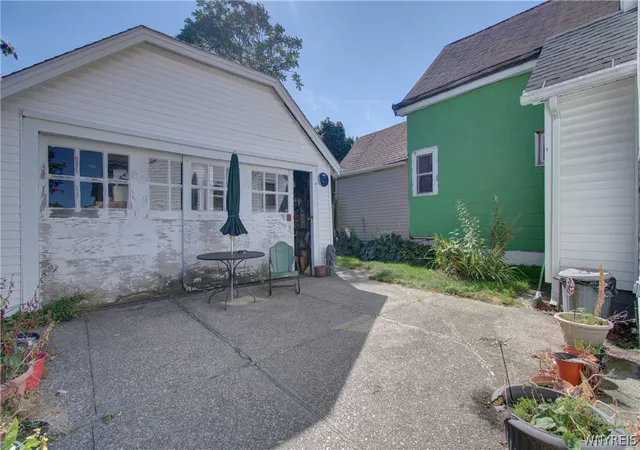 Photo 2 of Sale Pending at 181 Titus Ave, Buffalo, NY 14211 | MLS# B1709111 | Listing updated on 2026-08-31