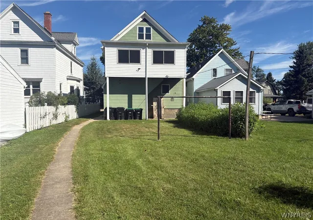 Photo 2 of Sale Pending at 81 Hill St, Tonawanda, NY 14150 | MLS# B1708845 | Listing updated on 2026-08-28