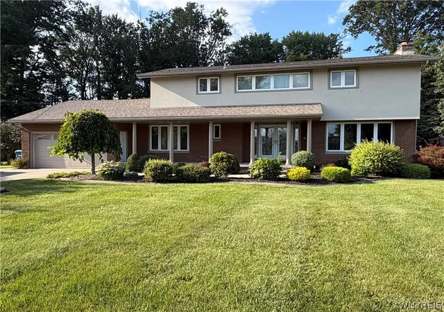 Photo 2 of Single family home for sale at 8148 Effie Dr, Niagara, NY 14304 | MLS# B1709139 | Listing updated on 2026-09-02