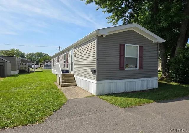 Photo 1 of Manufactured home for sale at 611 C St, Niagara, NY 14304 | MLS# B1709062 | Listing updated on 2026-08-22