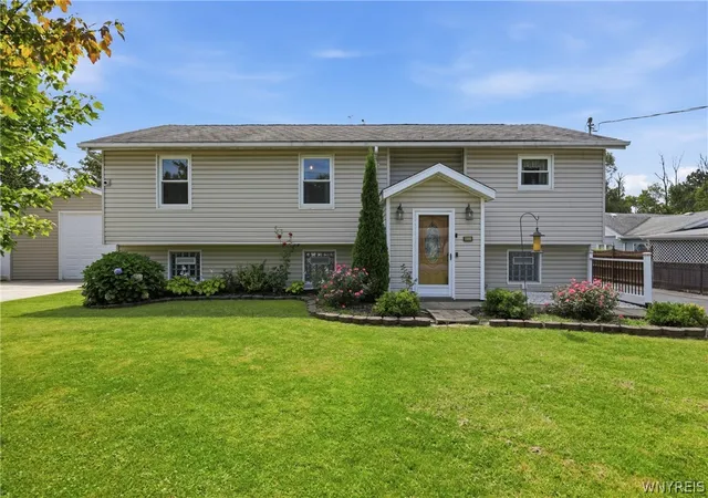 Photo 1 of Single family home for sale at 6525 Woodside Pl, Niagara, NY 14304 | MLS# B1708266 | Listing updated on 2026-08-22