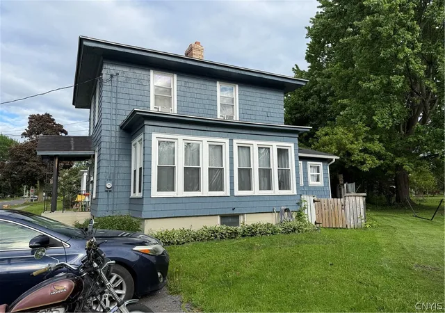 Photo 2 of Single family home for sale at 451 W Ten Eyck St, Watertown City, NY 13601 | MLS# S1709172 | Listing updated on 2026-08-22