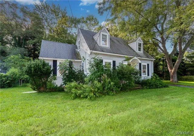 Photo 2 of Sale Pending at 4113 Lake Ave, Lockport Town, NY 14094 | MLS# B1708422 | Listing updated on 2026-09-02