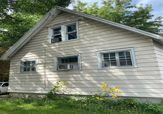 Photo 2 of Single family home for sale at 428 Campbell St, Rochester, NY 14611 | MLS# R1709193 | Listing updated on 2026-08-27
