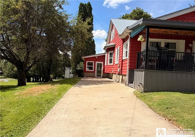 Photo 2 of Sale Pending at 133 Woodlawn Ave, Jamestown, NY 14701 | MLS# R1708800 | Listing updated on 2026-08-26