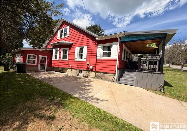 Photo 3 of Sale Pending at 133 Woodlawn Ave, Jamestown, NY 14701 | MLS# R1708800 | Listing updated on 2026-08-26
