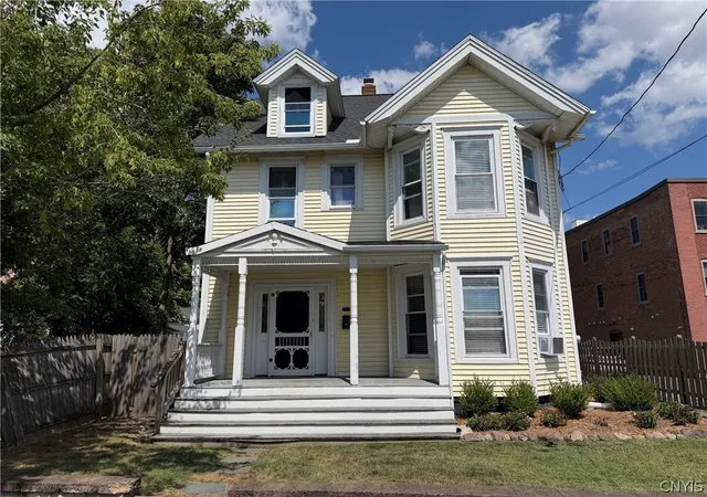 Photo 1 of Sale Pending at 204 Brow St, Salina, NY 13088 | MLS# S1709161 | Listing updated on 2026-09-10