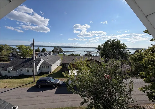 Photo 4 of Sale Pending at 204 Brow St, Salina, NY 13088 | MLS# S1709161 | Listing updated on 2026-09-10