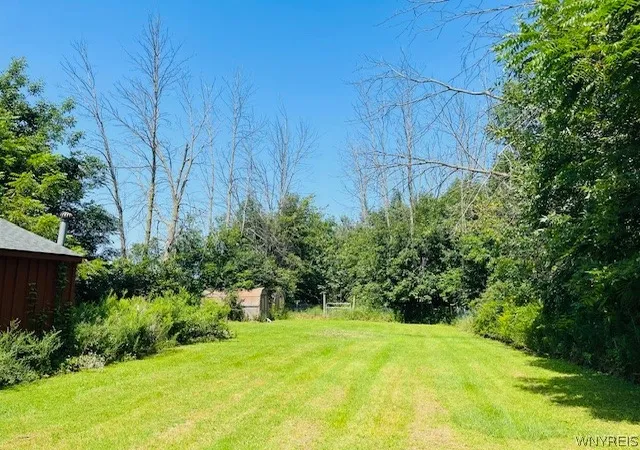 Photo 3 of Single family home for sale at 3727 Wilson Youngstown Rd #1, Wilson, NY 14172 | MLS# B1708828 | Listing updated on 2026-08-30