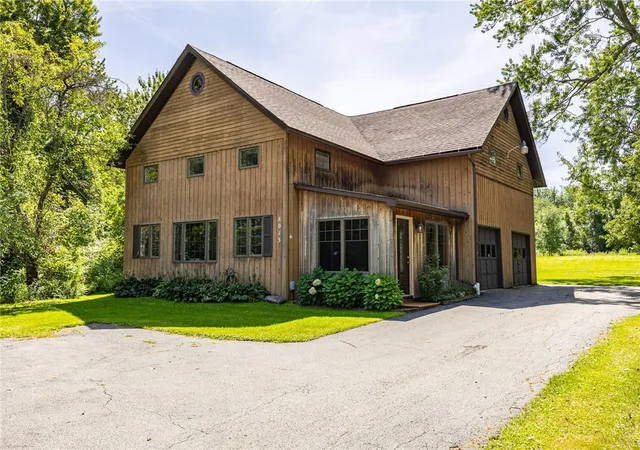 Photo 1 of Sale Pending at 8013 W Ridge Rd, Clarkson, NY 14420 | MLS# R1709154 | Listing updated on 2026-08-30