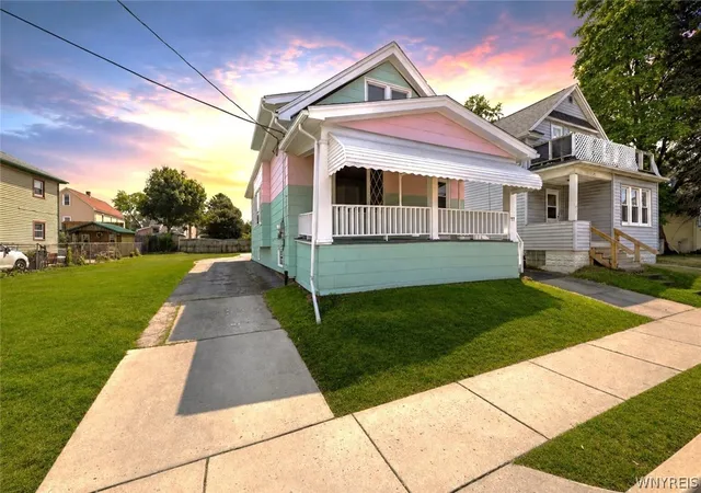 Photo 1 of Single family home for sale at 77 Harlem Rd, West Seneca, NY 14224 | MLS# B1708599 | Listing updated on 2026-09-05
