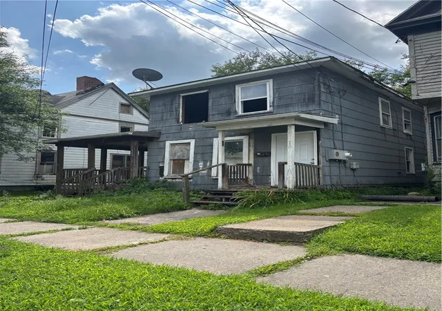 Multi family home for sale at 353 Columbia St, Elmira City, NY 14901 | MLS# R1709178