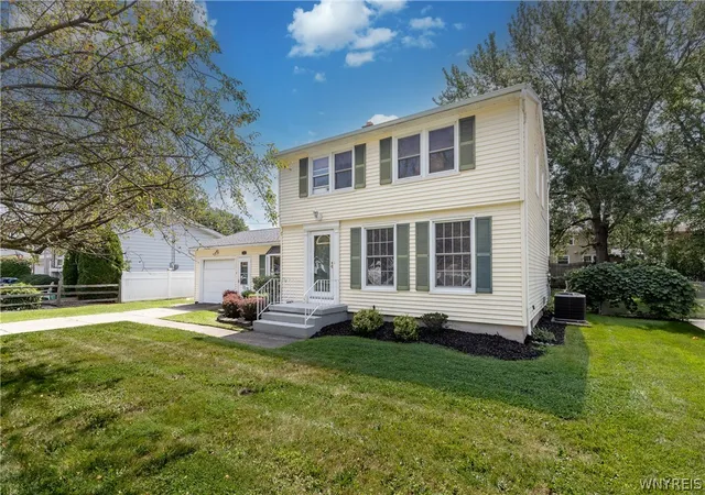 Photo 2 of Sale Pending at 229 Willow Ridge Dr, Amherst, NY 14228 | MLS# B1708717 | Listing updated on 2026-09-02
