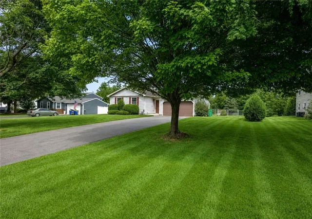 Photo 2 of Sale Pending at 19 Yearling Dr, Henrietta, NY 14467 | MLS# R1709180 | Listing updated on 2026-08-25
