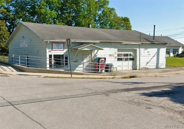 Photo 2 of Sale Pending at 69 S Main St, Royalton, NY 14105 | MLS# B1709236 | Listing updated on 2026-08-27