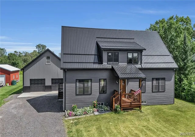 Photo 1 of Sale Pending at 6455 Salt Rd, Clarence, NY 14031 | MLS# B1709104 | Listing updated on 2026-09-09