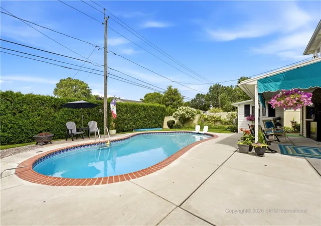 Photo 3 of Sale Pending at 124 Palmdale Dr, Amherst, NY 14221 | MLS# R1709243 | Listing updated on 2026-09-01