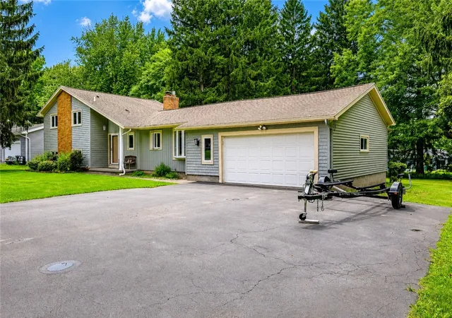 Photo 3 of Sale Pending at 105 Merryhill Dr, Penfield, NY 14625 | MLS# R1709254 | Listing updated on 2026-09-12
