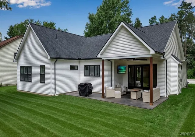 Photo 3 of Single family home for sale at 799 Casey Rd, Amherst, NY 14051 | MLS# B1708915 | Listing updated on 2026-08-30