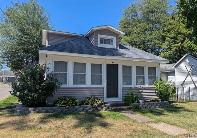 Photo 1 of Single family home for sale at 1401 Vienna Rd, Vienna, NY 13157 | MLS# S1709270 | Listing updated on 2026-09-25