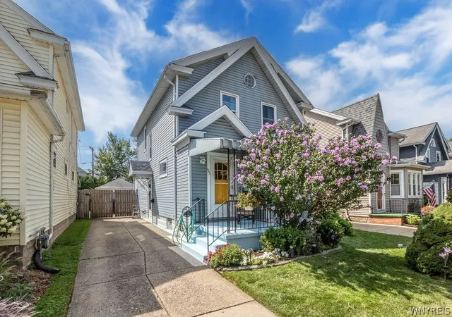 Photo 1 of Sale Pending at 95 Princeton Blvd, Tonawanda, NY 14217 | MLS# B1707896 | Listing updated on 2026-09-04