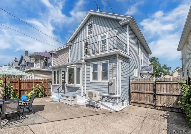 Photo 3 of Sale Pending at 95 Princeton Blvd, Tonawanda, NY 14217 | MLS# B1707896 | Listing updated on 2026-09-04